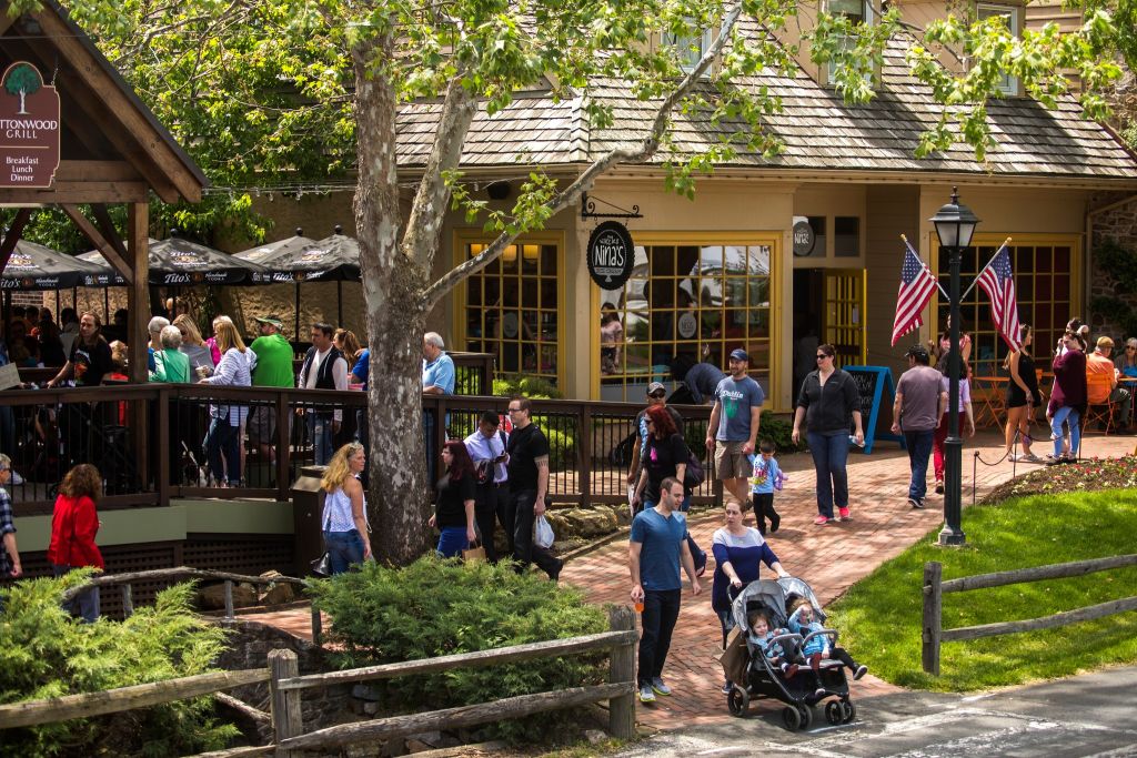 Peddler’s Village is the perfect summer destination with its shopping, dining, festivals, and entertainment all in the heart of Bucks County, Pennsylvania.